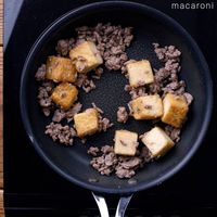 作り方 厚揚げとそぼろの甘辛炒め