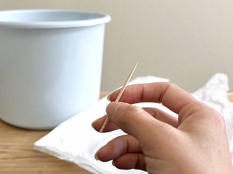 バケツ、ポリ袋、つまようじ