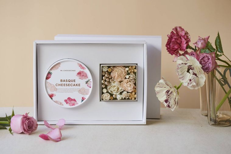 BASQUE CHEESECAKE OriginalFlower Box  Limited Box 