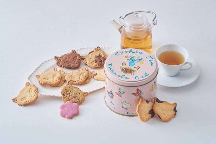 Berry Miracle Cat Cookie Tin 神様のいたずら ベリーネコクッキー缶