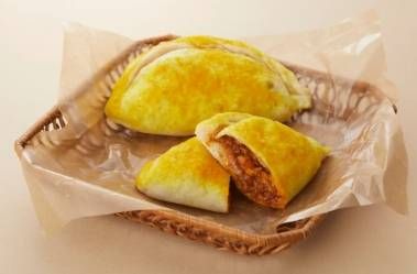 アントニオカルツォーネ チキンカレーチーズ