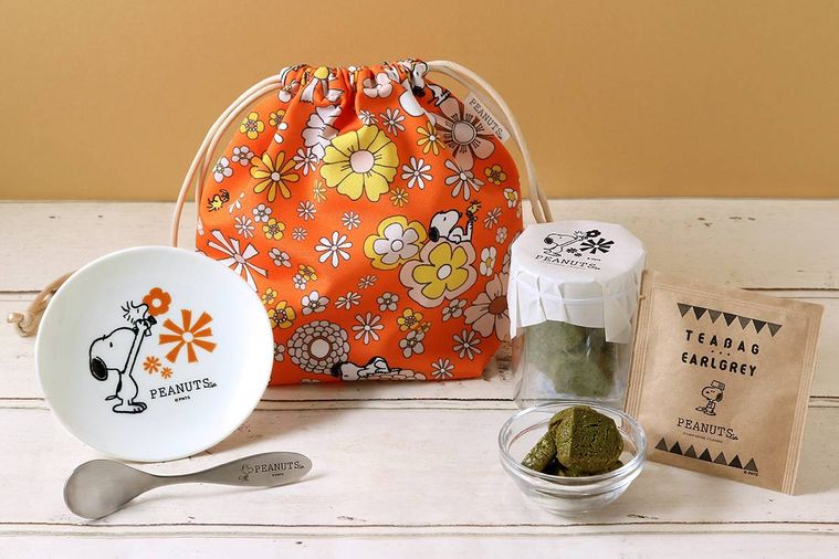 GIVE A LITTLE HAPPINESS アソート巾着ポーチ