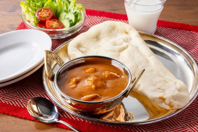 ナンとバターチキンカレー