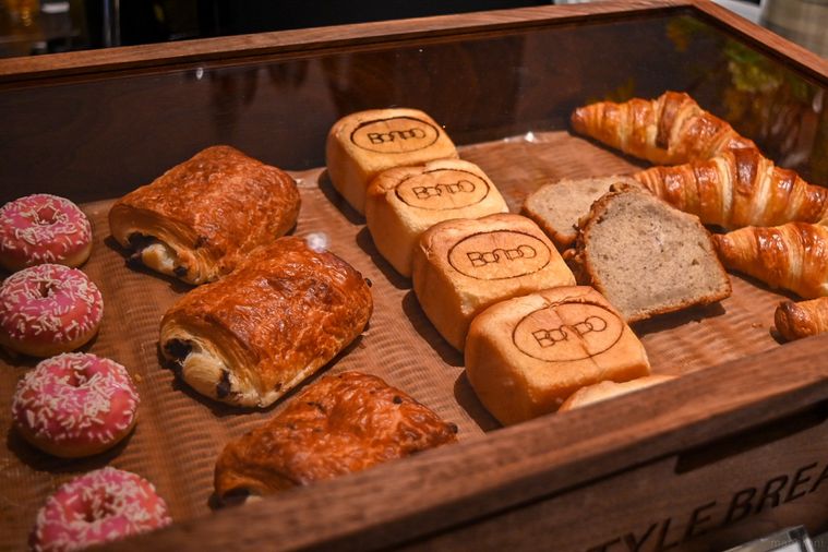 パンが並んでいるところ