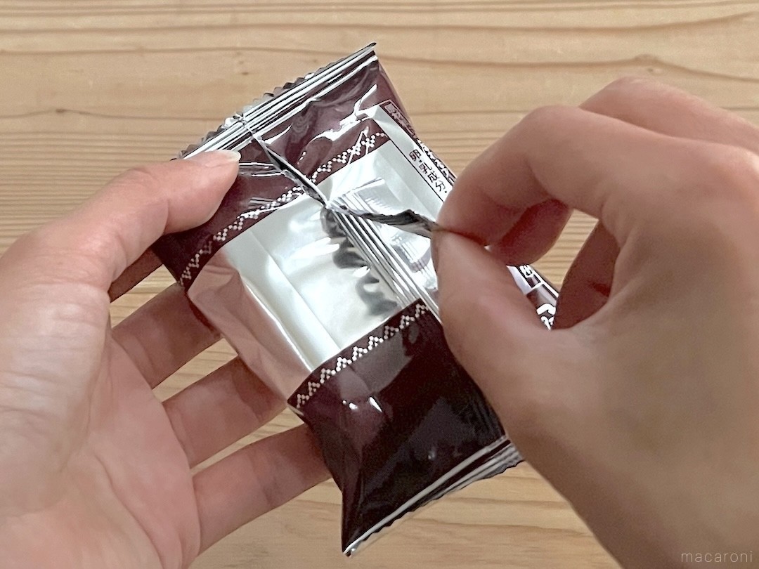 お菓子の袋はこう開けて。食べやすくする方法に「QOLが上がる」「誰か
