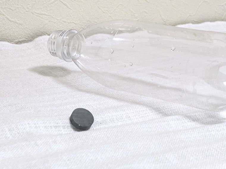 ペットボトルとマグネット