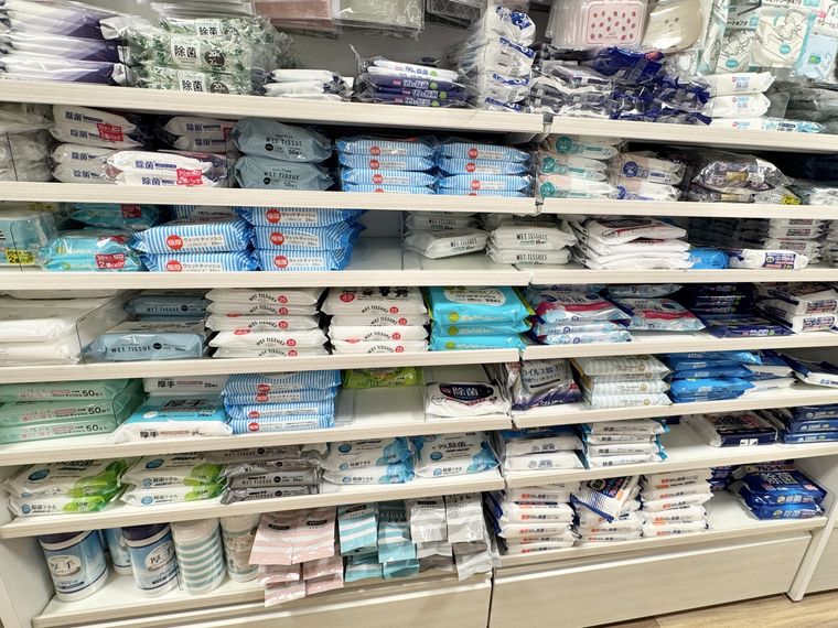 セリアのウェットティッシュ売り場