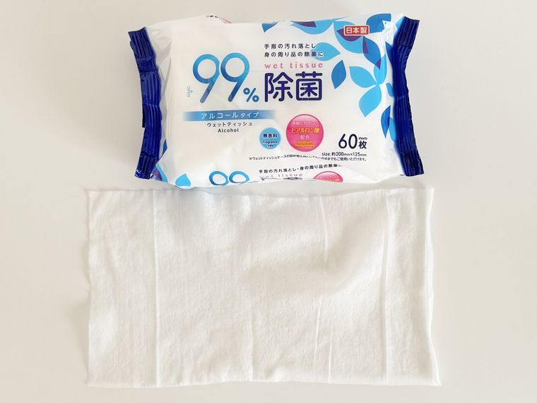 キャンドゥ除菌ウェットティッシュのパッケージと中身