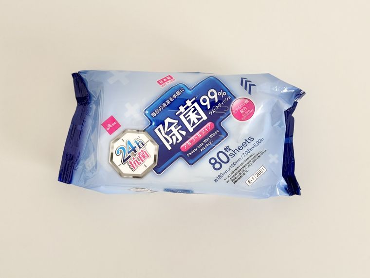 ダイソー除菌ファミリーウェットアルコール、80枚、抗菌のパッケージ