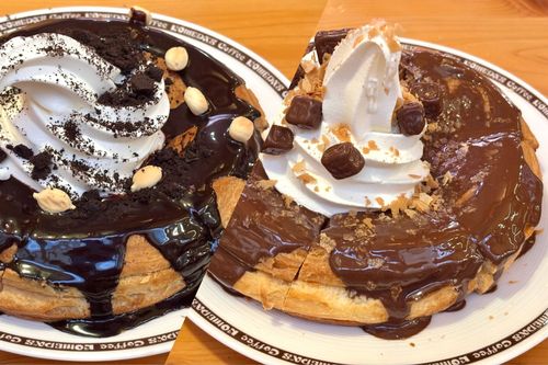 コメダ新作チョコノワール2種を食べ比べキットカットvsブラックサンダー