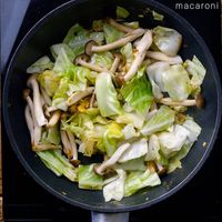 【作り方】キャベツとしめじの卵炒め