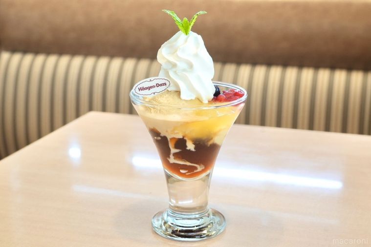 ファミリーレストランジョナサンとハーゲンダッツアイスの紅茶ゼリーパフェ