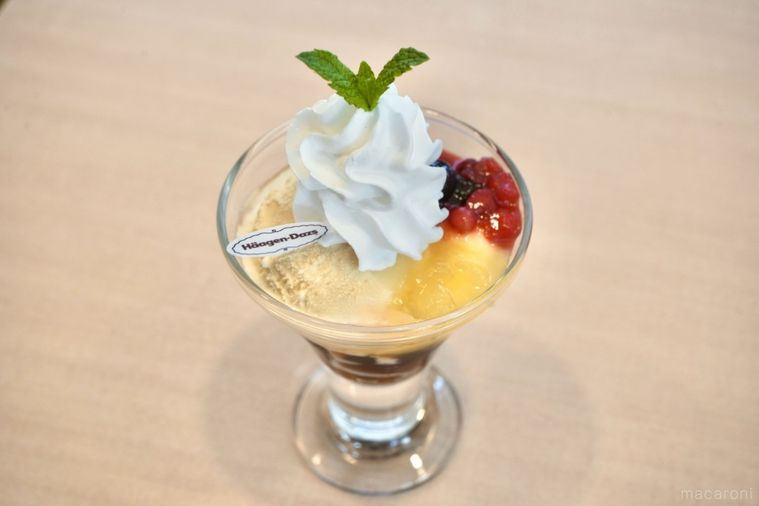 ファミリーレストランジョナサンとハーゲンダッツアイスの紅茶ゼリーパフェ