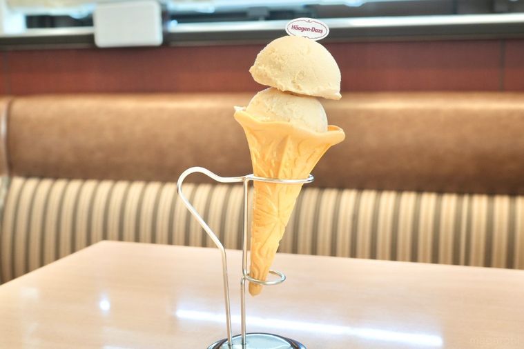 ファミリーレストランジョナサンとハーゲンダッツアイスとコーン