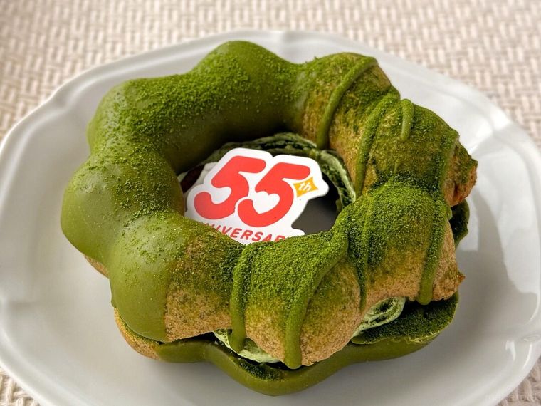 白皿にのったポン・デ・宇治抹茶 贅沢五重奏