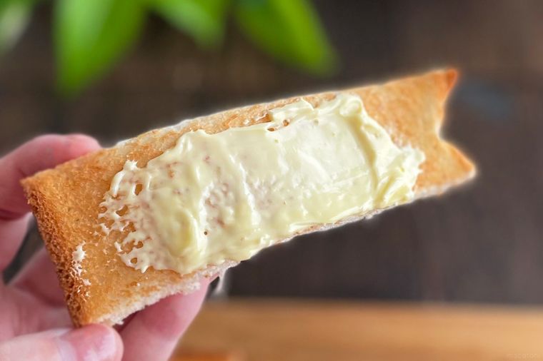 なめらかママソフトバター風味を塗ったトースト