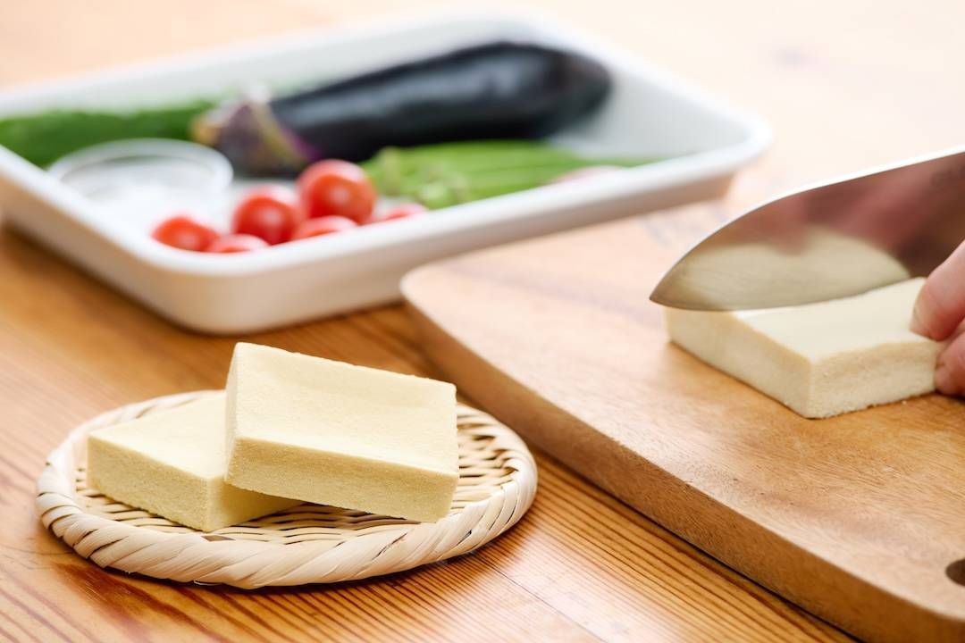 料理をしている手元の様子