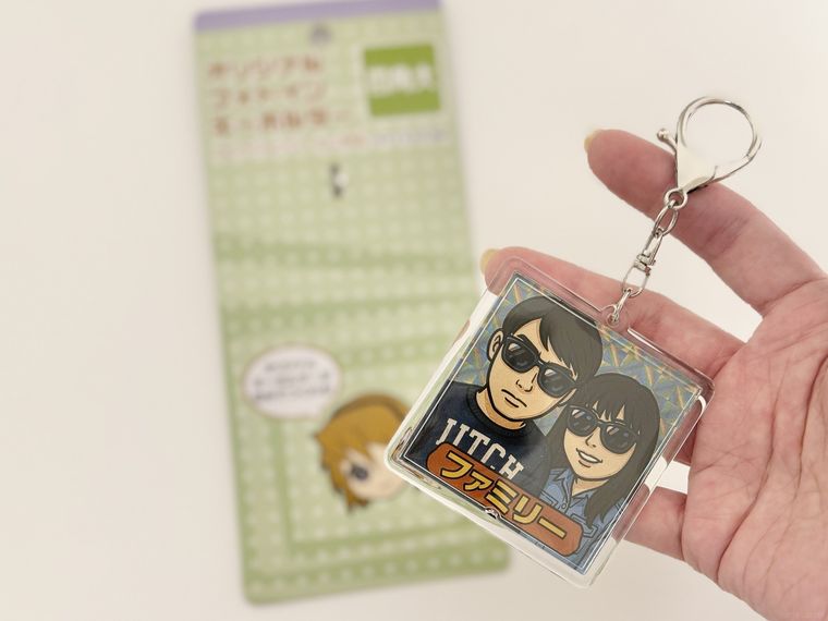 ビックリマンチョコ風シールで自作したキーホルダー