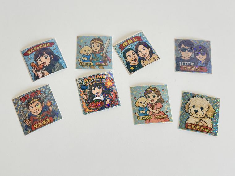 テーブルに並ぶビックリマンチョコ風シール