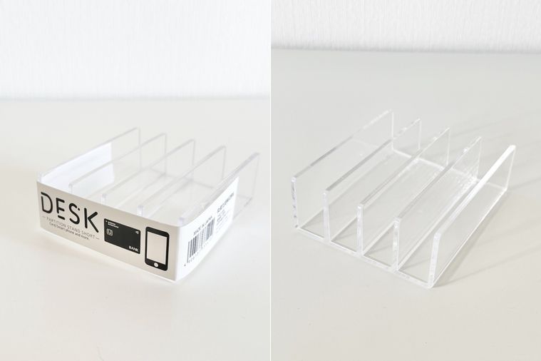 テーブルに置かれているデスク仕切りスタンド・ショート