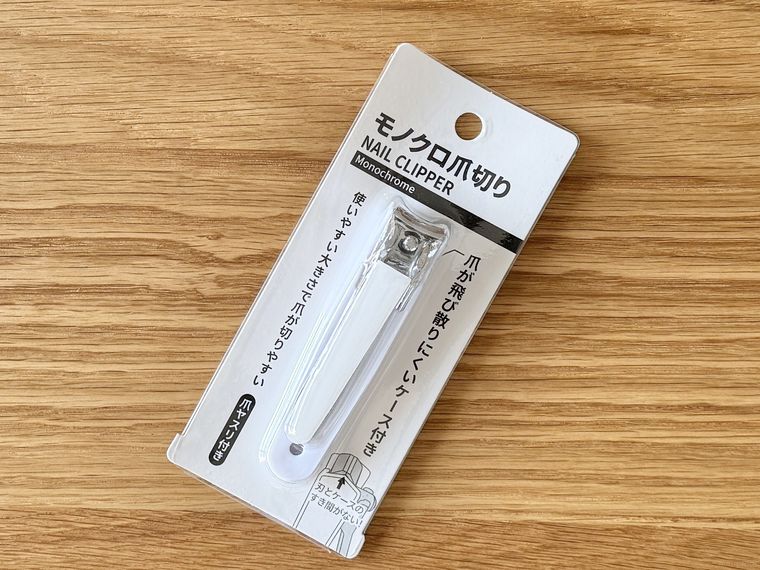 セリアモノクロ爪切りのパッケージ