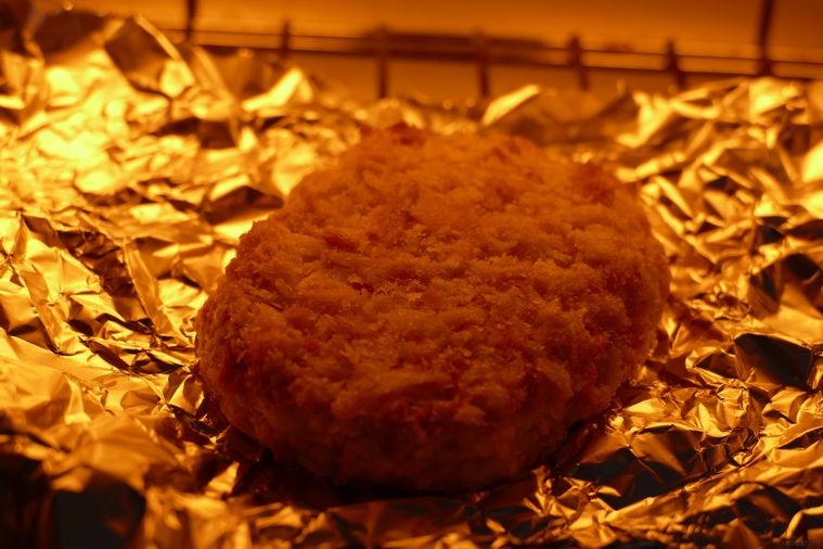 コロッケをトースターで焼く様子