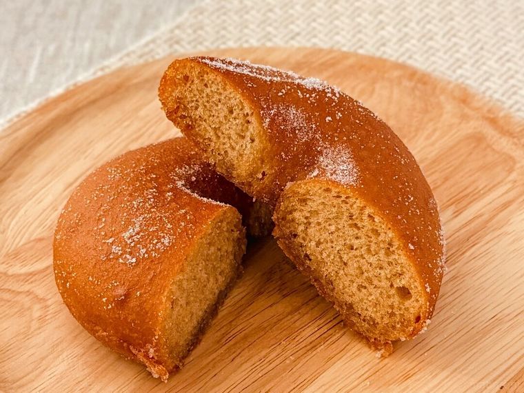 お店で揚げたメープルドーナツの断面