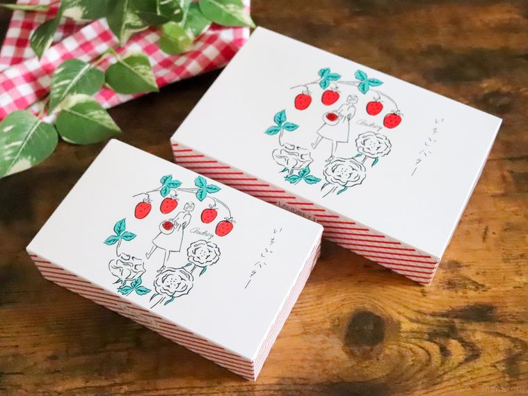 オードリーいちごバターの4個入りと6個入りの外箱を並べている