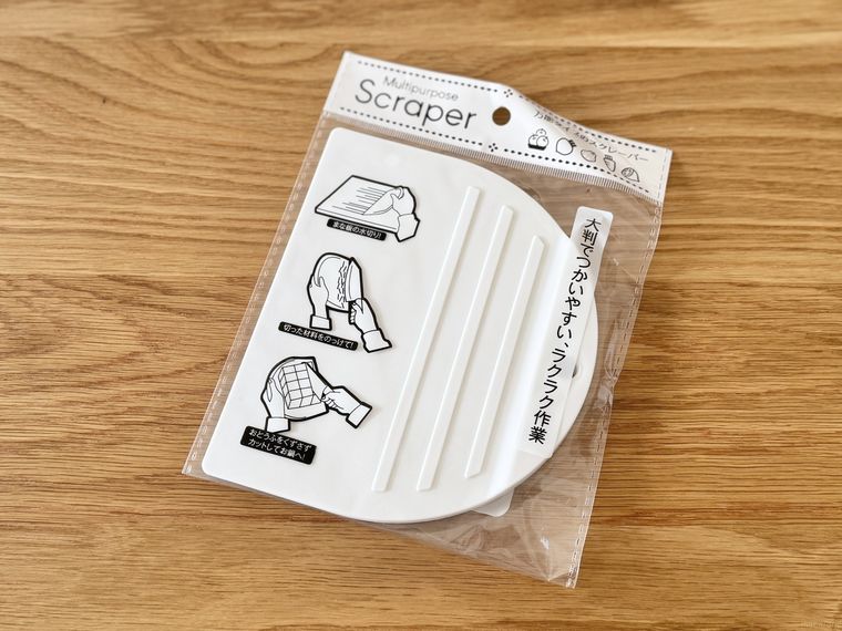 セリア万能タイプのスクレーパーのパッケージ