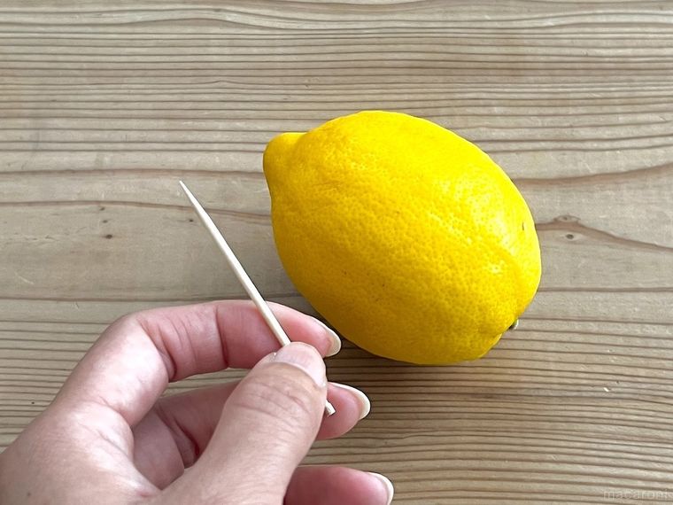レモンと爪楊枝