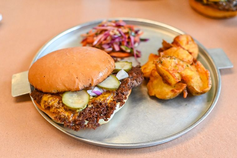 バーガーのプレート