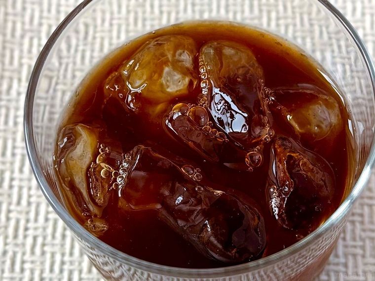 コップに注いだ アイスブレンド