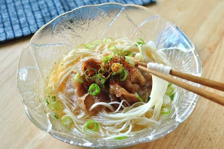 ヒガシマルのうどんスープで作ったのっけそうめん
