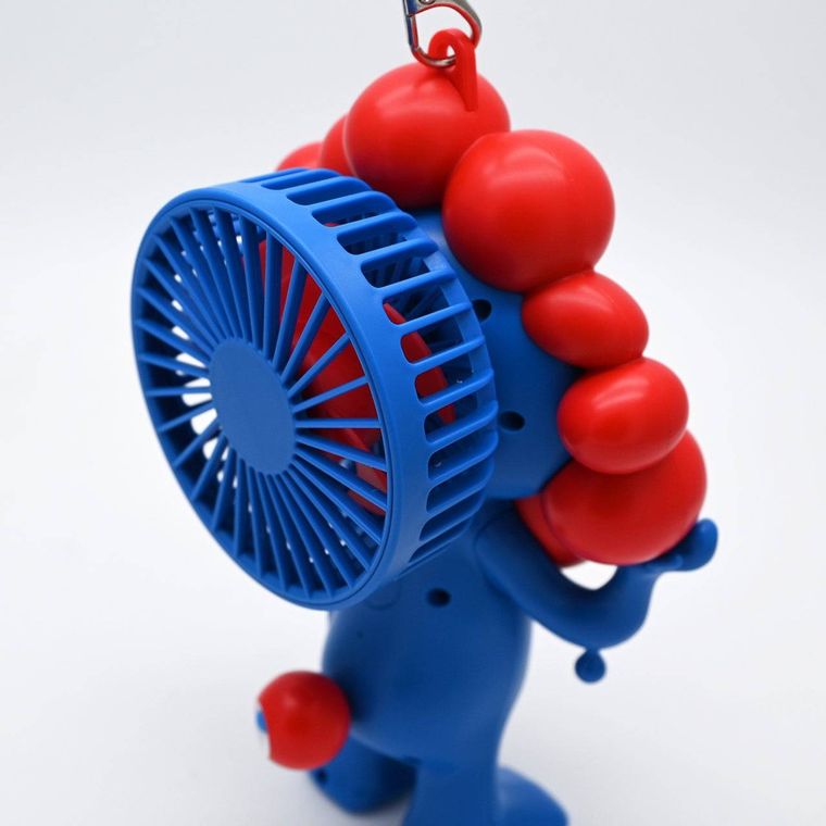 EXPO2025 ミャクミャク ハンディファンのうしろ姿