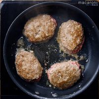 【作り方】きのこの和風煮込みハンバーグ