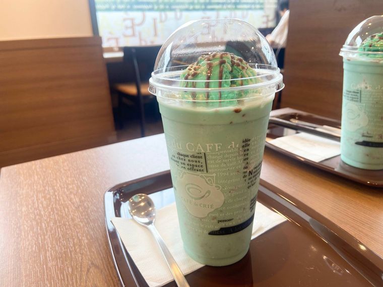 カフェ・ド・クリエ ソルベージュぱりぱりチョコミント2つのチョコレート