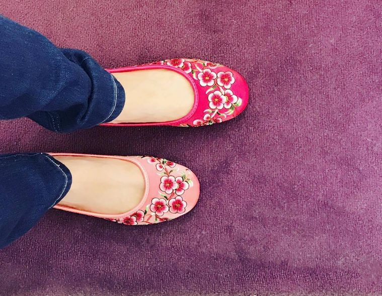 先達商店の刺繍靴