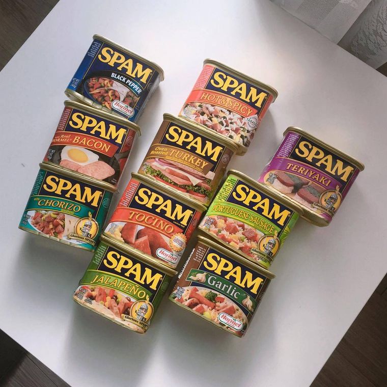 いろいろな種類のスパムが並んでいる