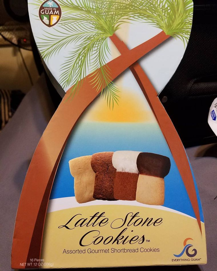 グアムのラテストーンクッキーズのパッケージ