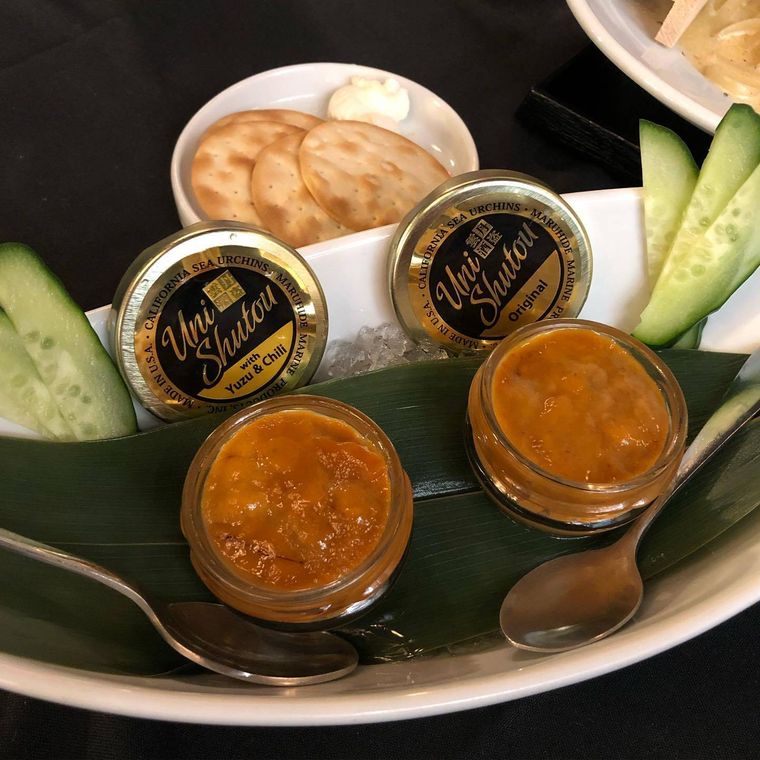 ウニシュトウがさらに盛られている