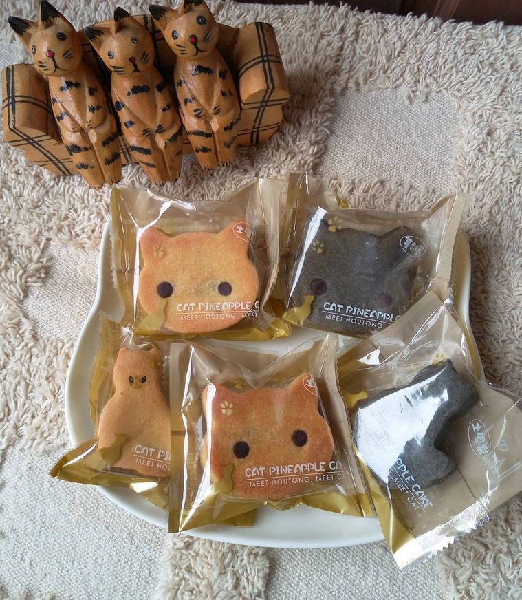 猫型パイナップルケーキ