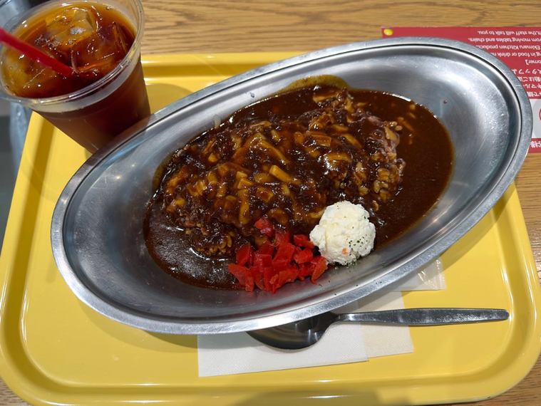 からふね屋珈琲店 エキマルシェ新大阪ソトエ店のトレーにのせたカレーモーニング