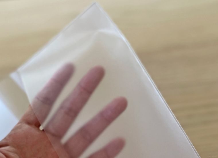 ダイソー軟質クリアブックカバーの透け感をチェック