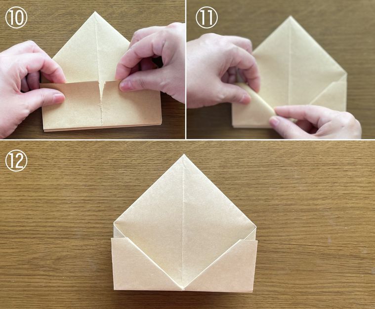 チラシを折ってゴミ箱を作っている写真