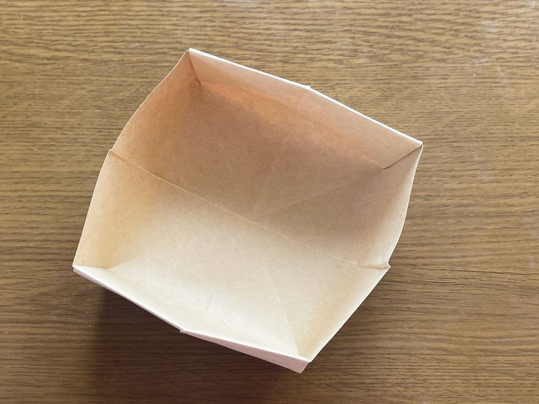 チラシを折って作ったゴミ箱