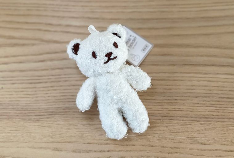 セリアで購入したくまのぬいぐるみ