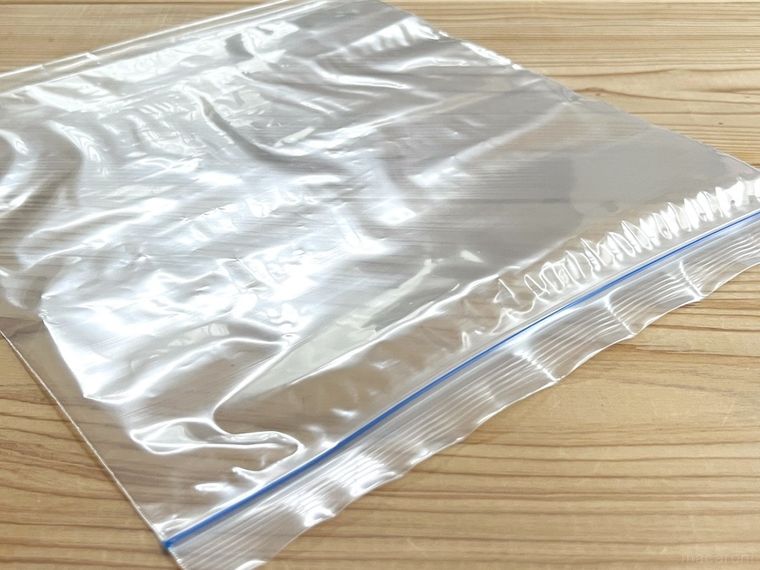 ジップ付きのポリ袋