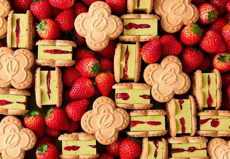 いちごスイーツ専門店VERY RUBY CUTベリールビーカットのいちごバターサンドピスタチオ