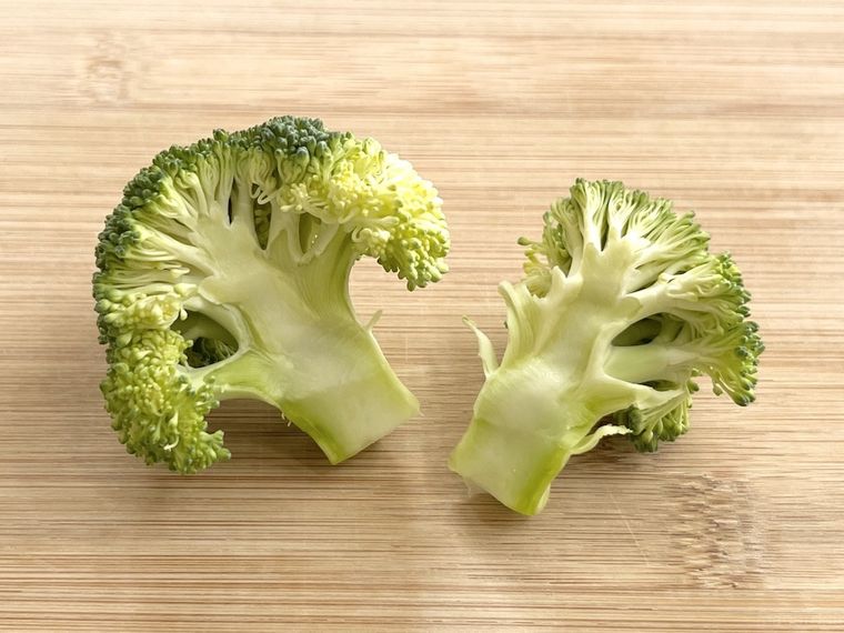 小房に分けたブロッコリー