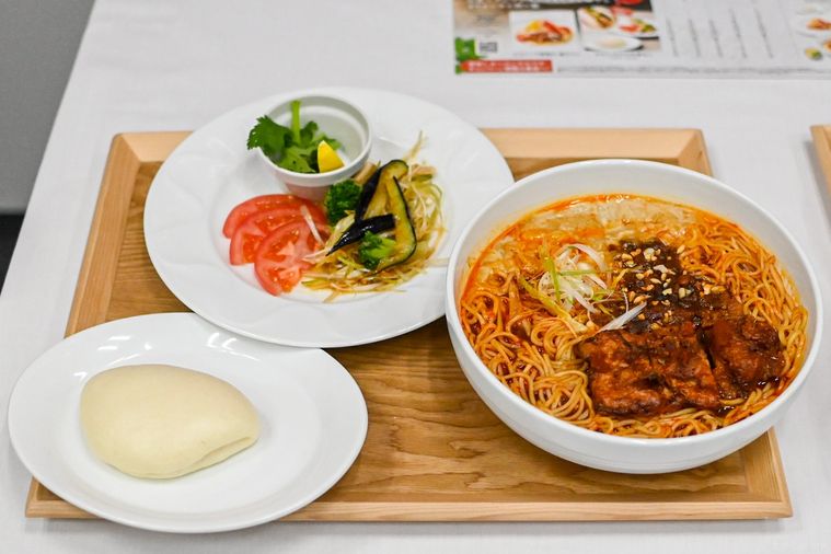 担々麺のセット